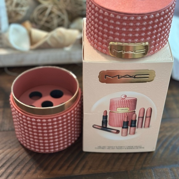 MAC Decorative Case - Picture 4 of 4